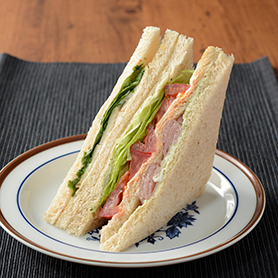 生ハムとトマトのジェノベーゼ風＆トリュフチキン