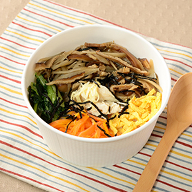 食物繊維が摂れる鶏飯(もち麦入りご飯)