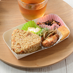 もち麦入り阿波尾鶏五目おこわおにぎりおかずセット