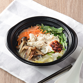 1食分の野菜が摂れる豚肉と白菜の豆乳鍋（ピリ辛ラー油入り）