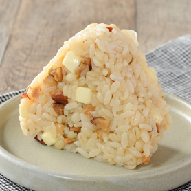 クミン香るクリームチーズとアーモンドのもち麦入おにぎり