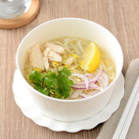 1/2日分の野菜が摂れる鶏肉のフォー