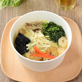 Thank youプラス チキンと野菜のグリーンカレー（もち麦入りご飯）